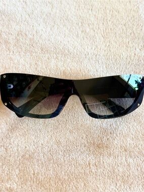 Y2K GUESS Black Shield Sunglasses